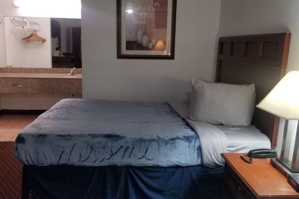 Hotel 2 Queen Beds Hotel Room 226 Booking Stillwater Esterno foto